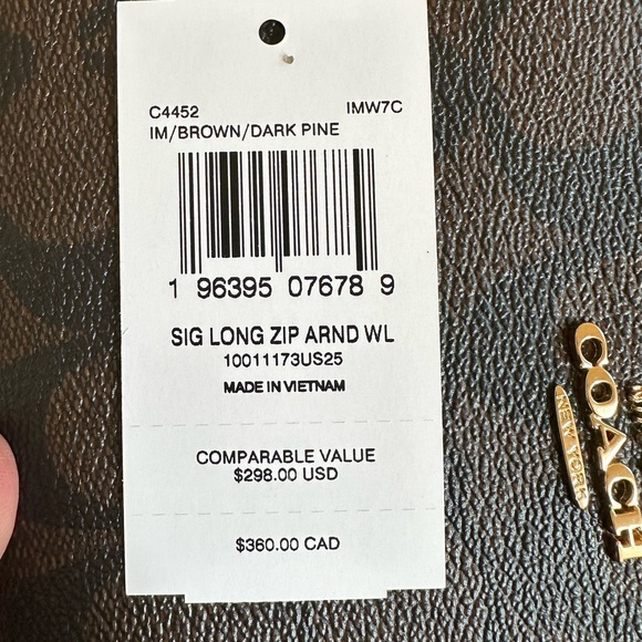 Coach - Picture 13 of 16